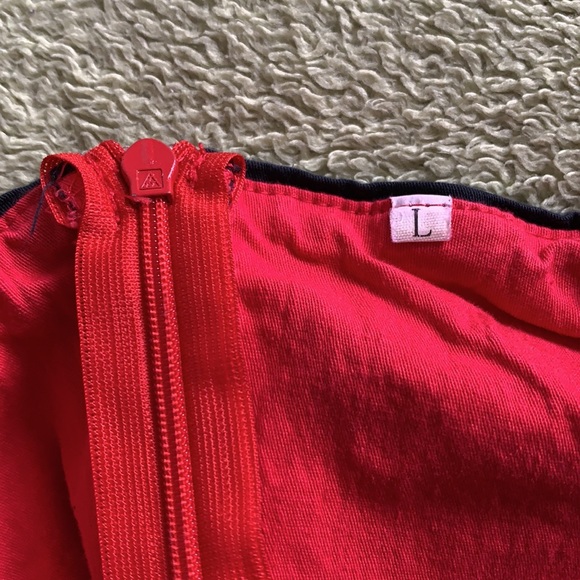 Large Red midi Dress - Picture 4 of 5